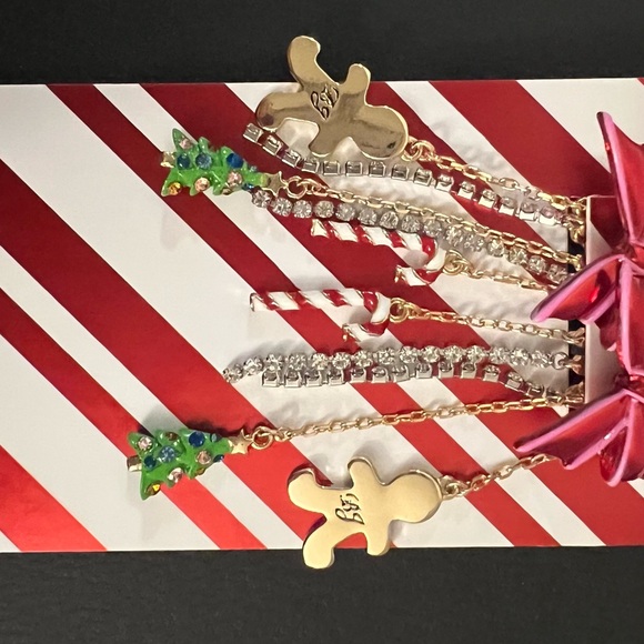 Betsey Johnson Red and Green  Holiday Earrings - Picture 15 of 16